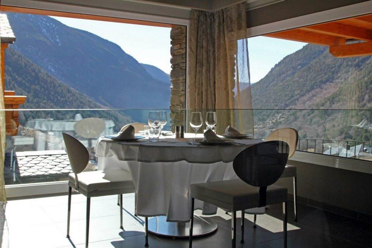 Xalet Bringue Hotel Ел Серат Екстериор снимка